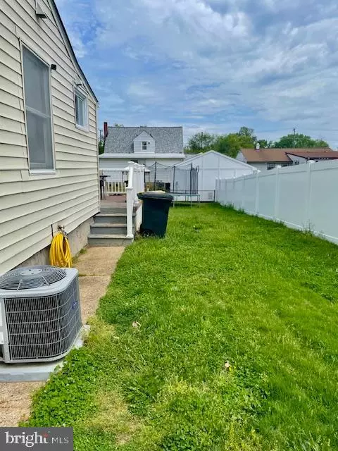 Linthicum Heights, MD 21090,404 CARL AVE