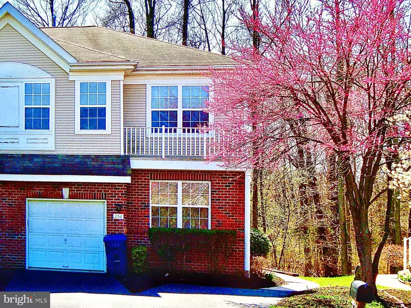 256 FOUNTAYNE LN, Trenton, NJ 08648