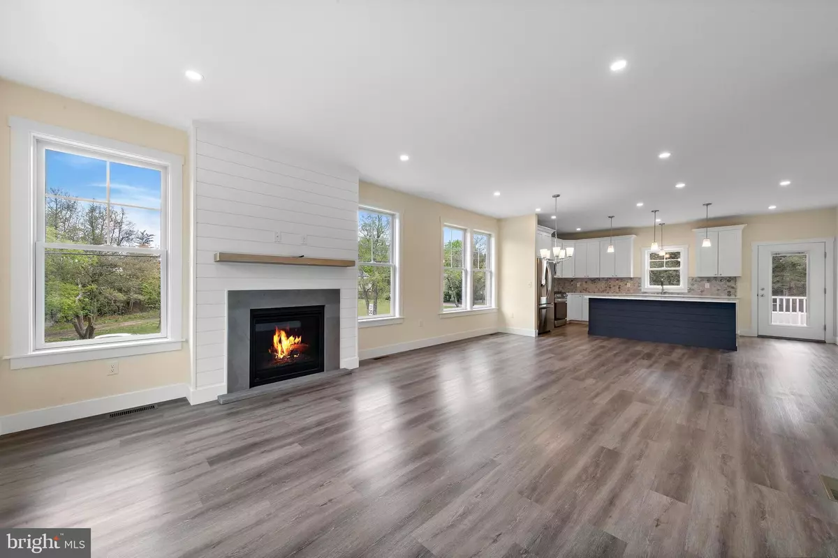 Tuckerton, NJ 08087,390 MARINE ST