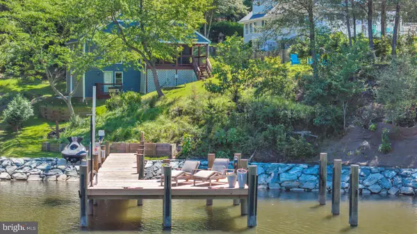 8014 FOREST GLEN DR, Pasadena, MD 21122