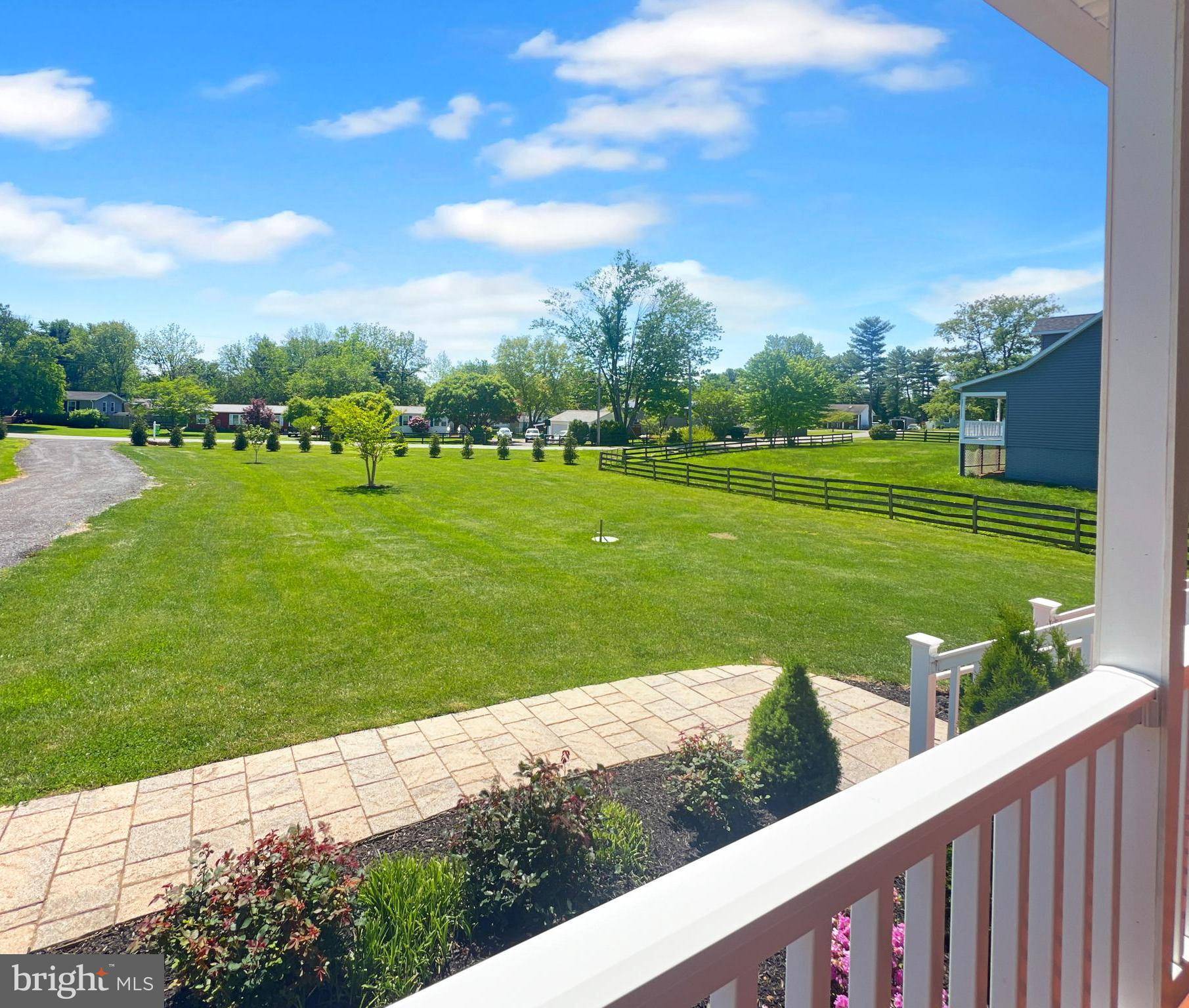 Charles Town, WV 25414,77 IRIS WAY