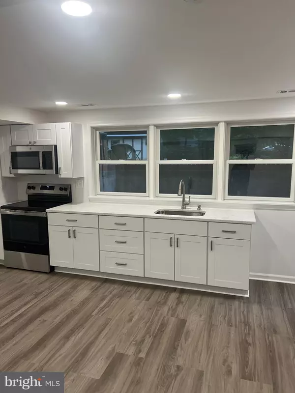 Great Falls, VA 22066,1100 SPRINGVALE RD