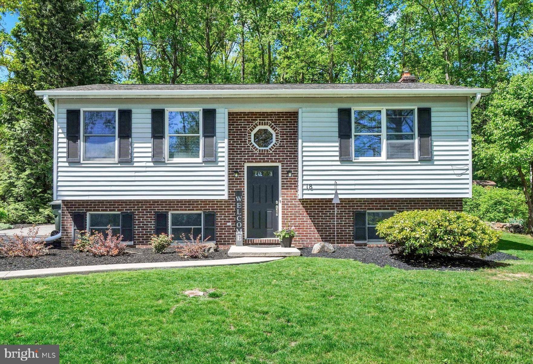 18 HARRISON DR, East Berlin, PA 17316