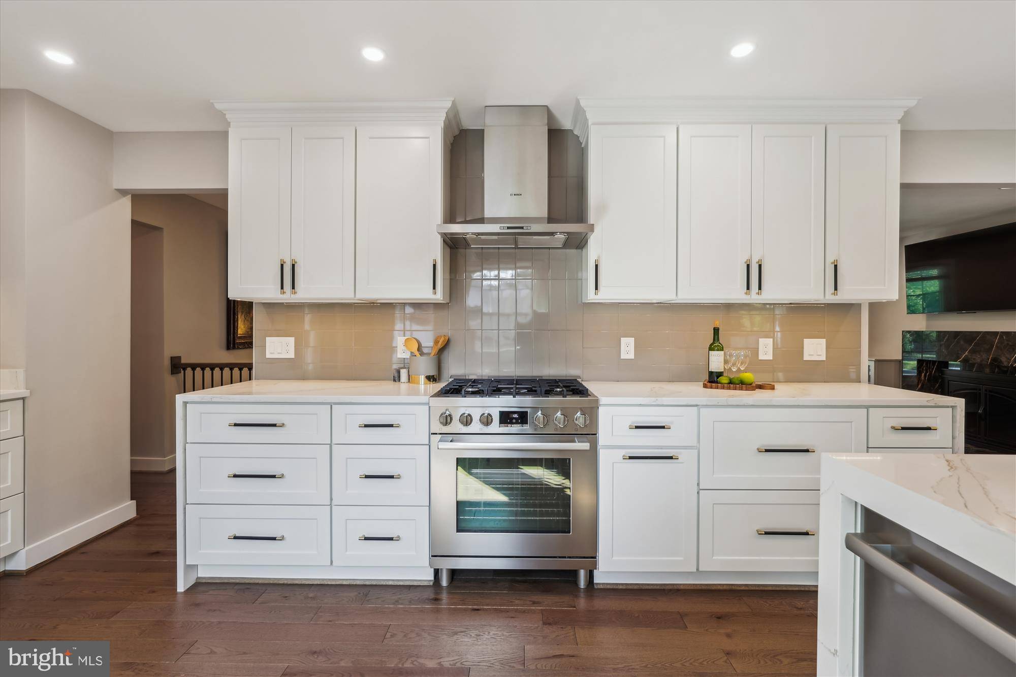 Vienna, VA 22180,101 OAKMONT CT NE