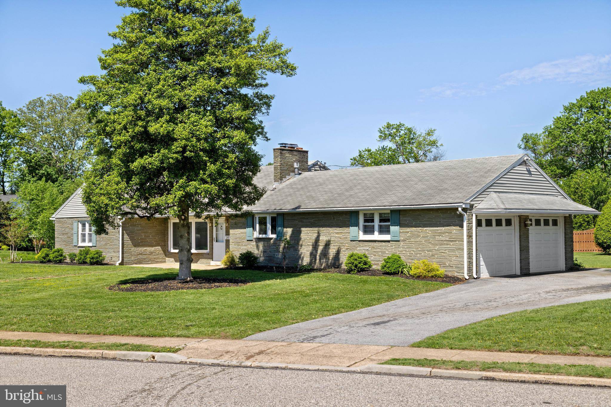 Norristown, PA 19403,249 CAREY LN