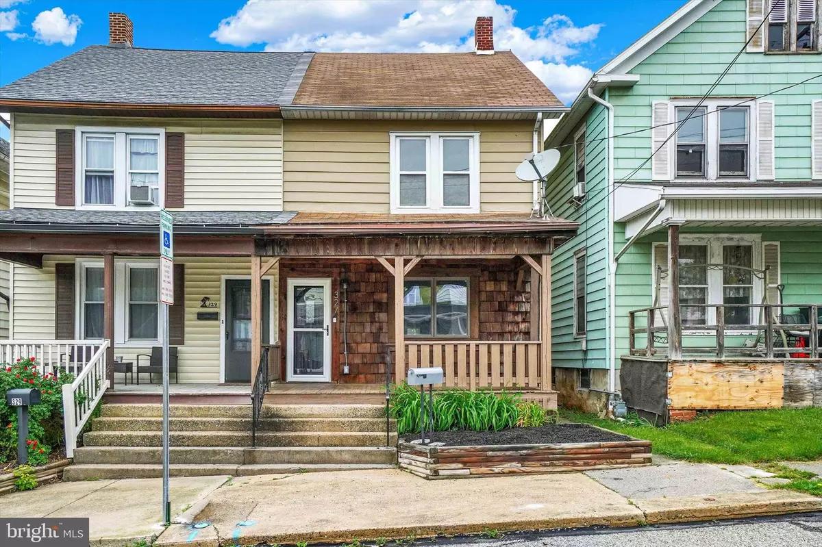 Red Lion, PA 17356,327 W MAPLE ST