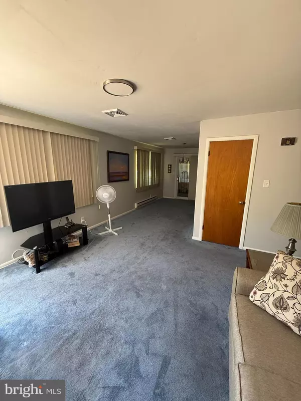 Hammonton, NJ 08037,166 ELMTOWNE BLVD