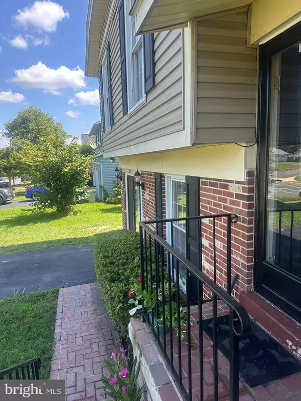 Manassas, VA 20110,8959 ROLLING RD