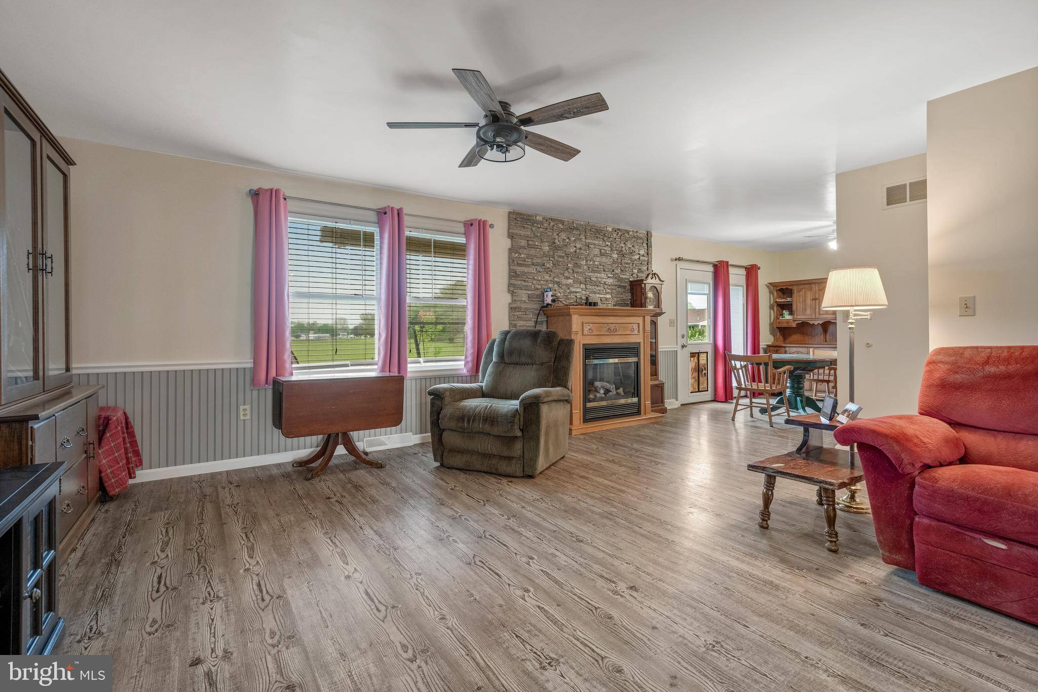 Newmanstown, PA 17073,6 VILLAGE DR