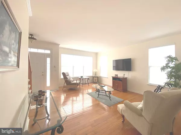 Monroe Twp, NJ 08831,86 EDDINGTON LN