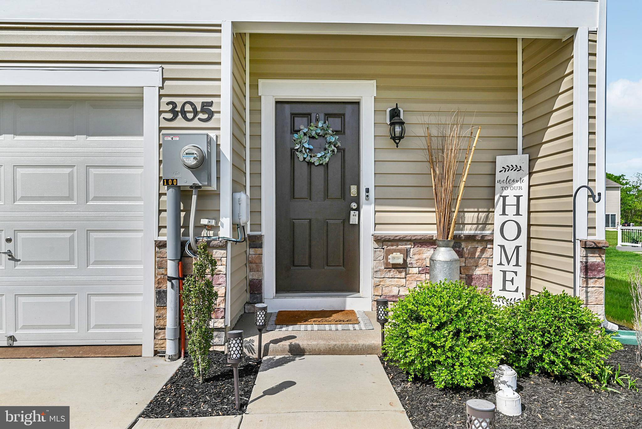 York, PA 17404,305 MAPLE RUN DR