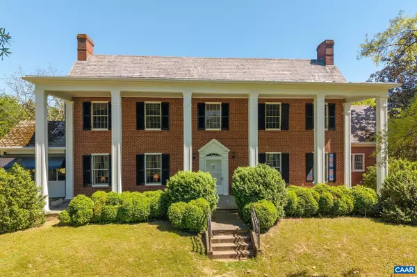 400 DOE LN, Chatham, VA 24531