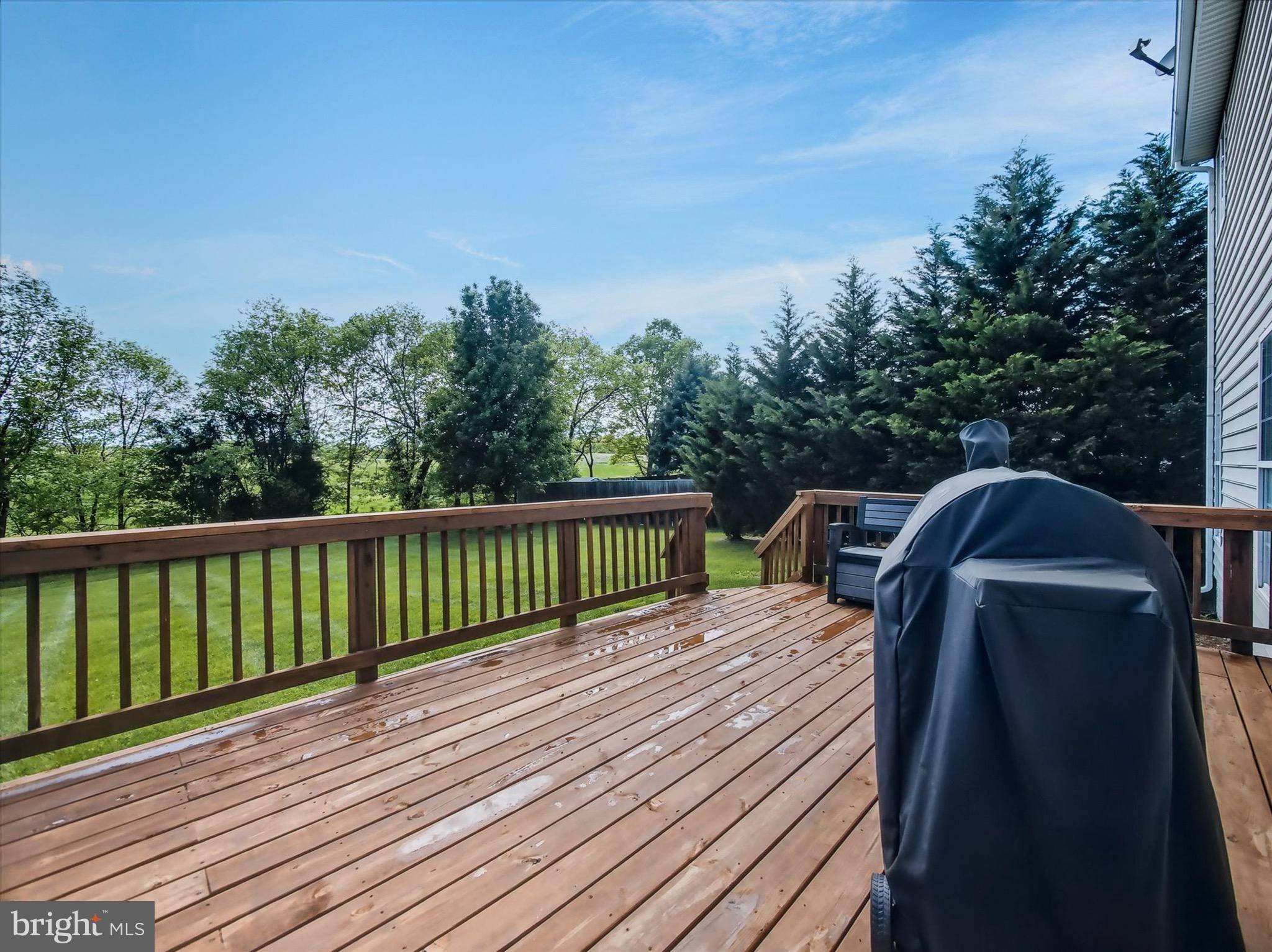 Kearneysville, WV 25430,338 RUSTLING LEAF PL