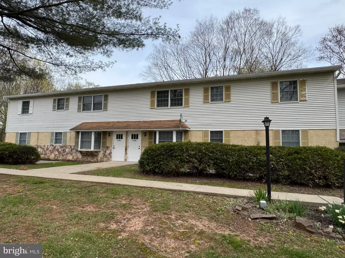 Blue Bell, PA 19422,2102-2 WHITPAIN HLS