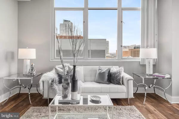 Philadelphia, PA 19107,1101 LOCUST ST #8B