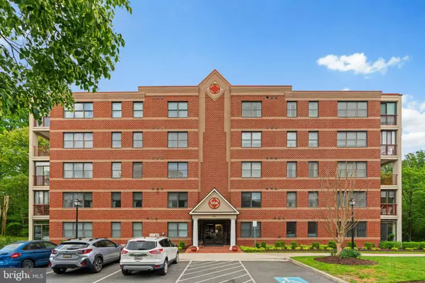 Severna Park, MD 21146,604 MCKINSEY PARK DR #302