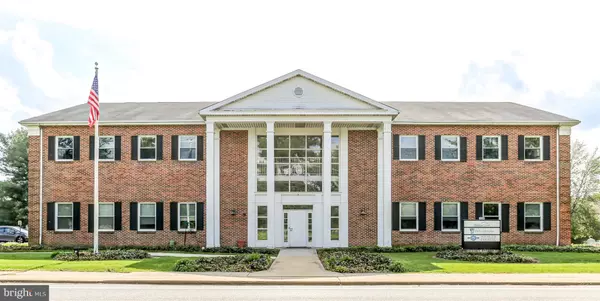 704 LISBURN RD #204, Camp Hill, PA 17011