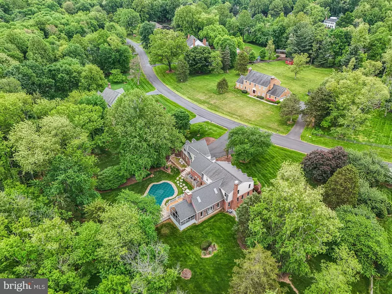 706 CROWN MEADOW DR, Great Falls, VA 22066