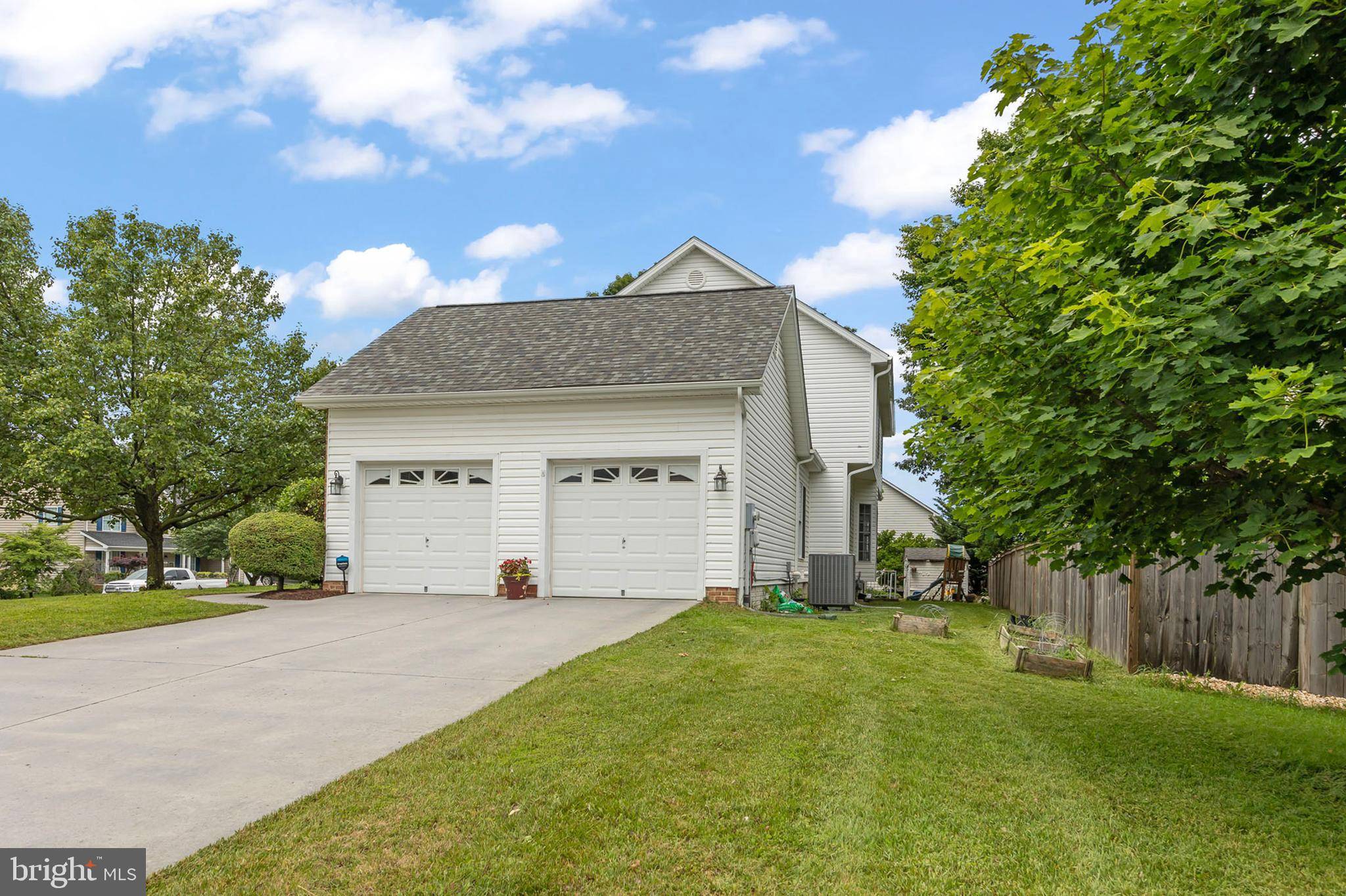 Stephens City, VA 22655,100 LUCY LONG CT