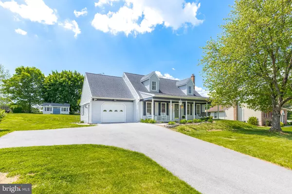 Manheim, PA 17545,462 RED ROSE DR
