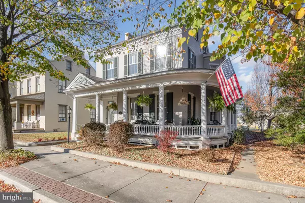 Mount Joy, PA 17552,13 W MAIN ST