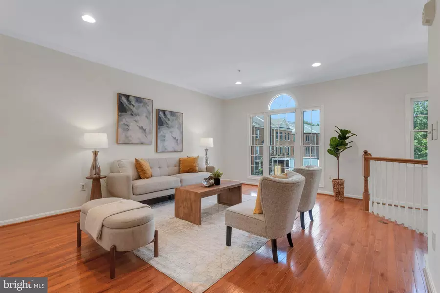 468 WINDING ROSE DR, Rockville, MD 20850