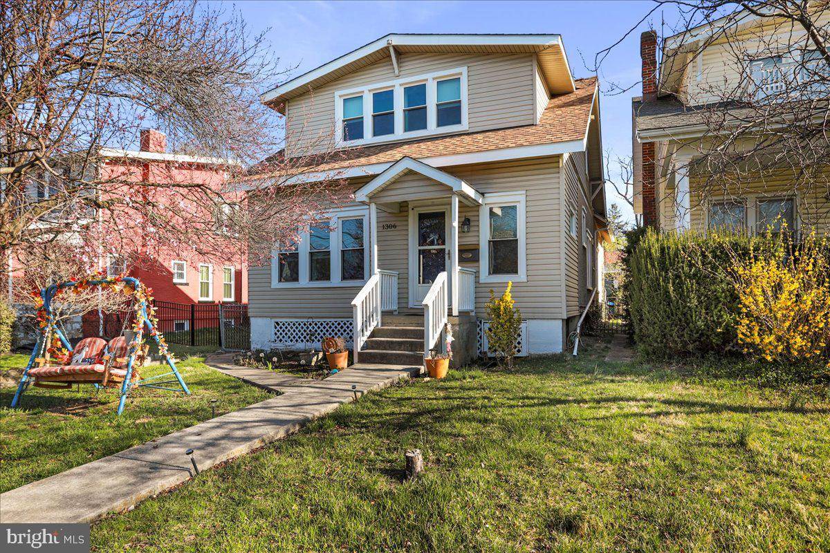 Martinsburg, WV 25401,1306 W KING ST