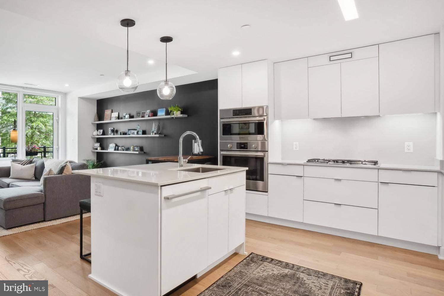 Washington, DC 20003,37 L ST SE #201
