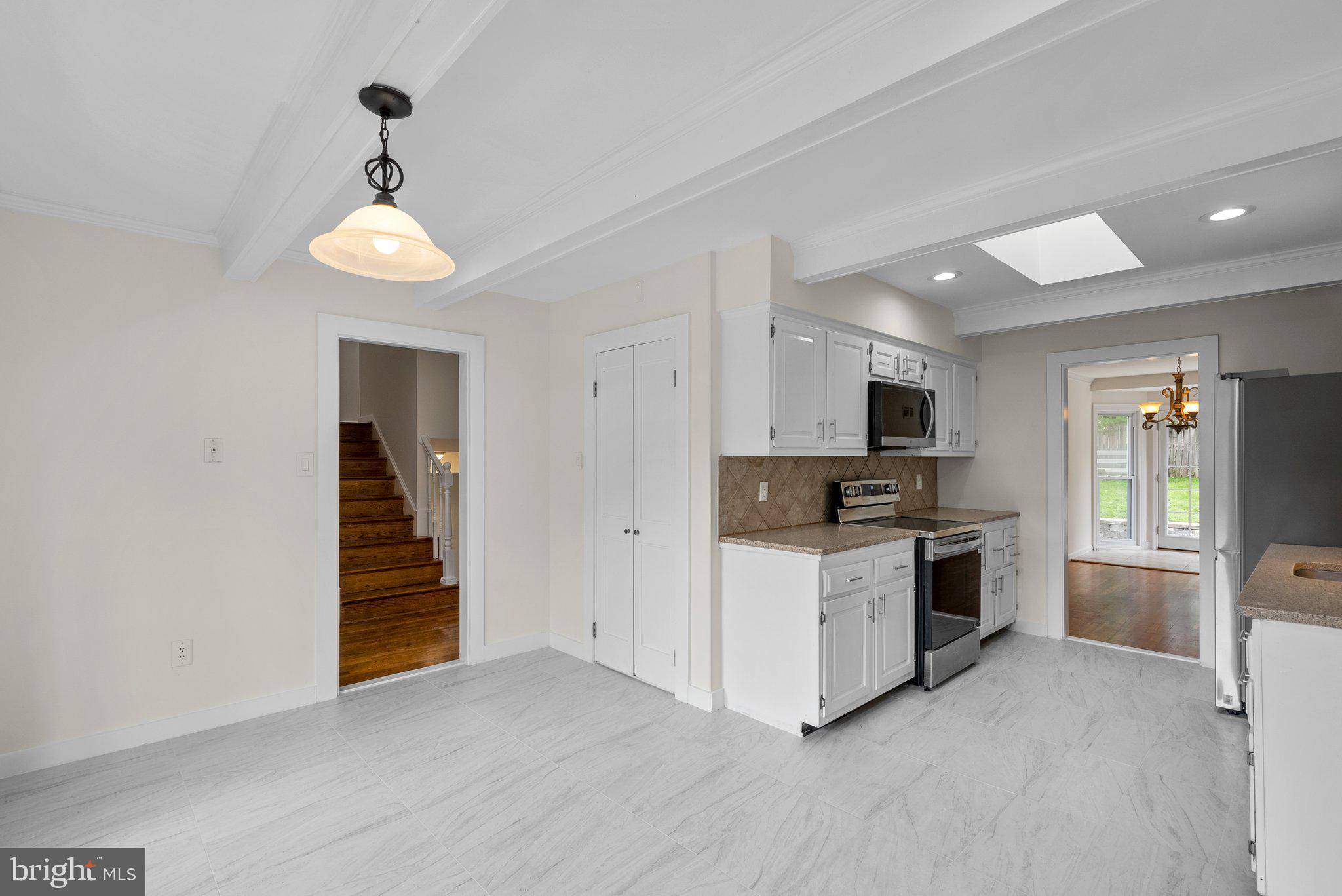 Potomac, MD 20854,8815 TUCKERMAN LN