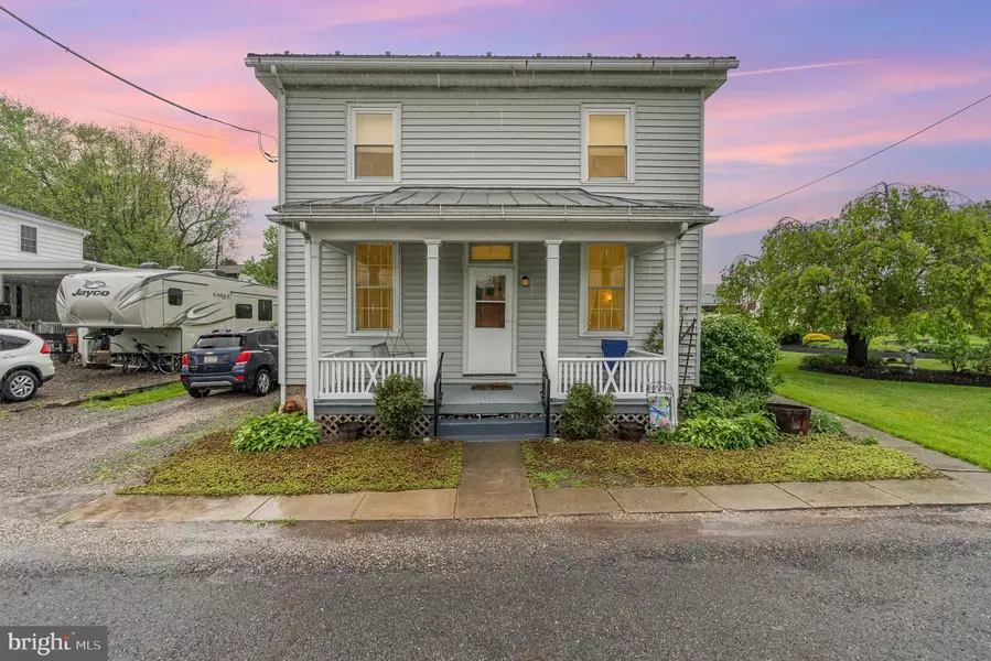 1405 BERRYSBURG RD, Millersburg, PA 17061