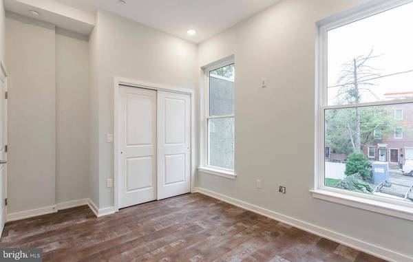 Philadelphia, PA 19146,1318 S BROAD ST #2R