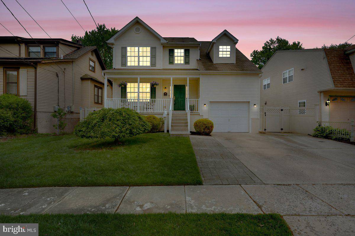 115 S MAPLE AVE, Maple Shade, NJ 08052