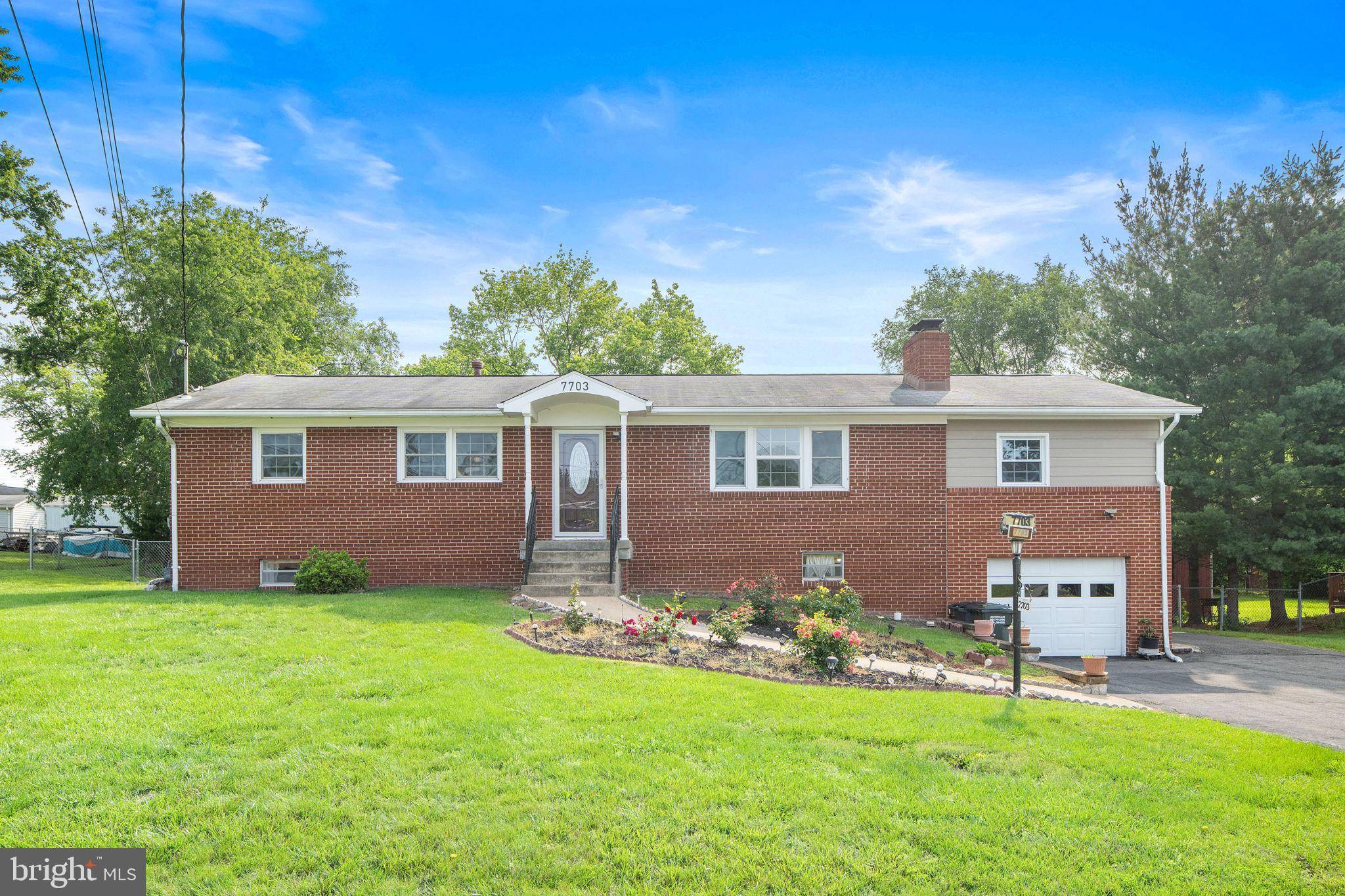 7703 HURON DR, Gainesville, VA 20155