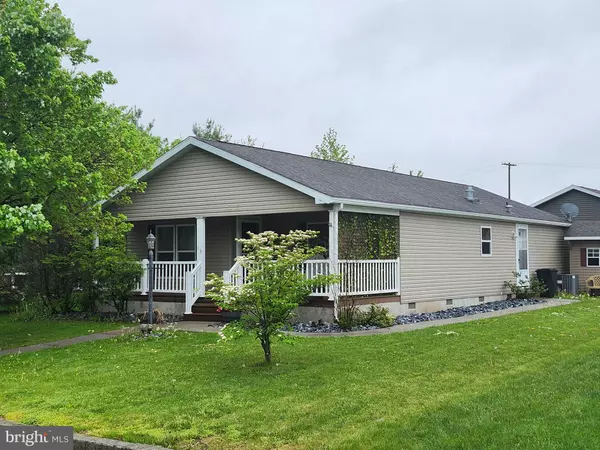 19 LIMEKILN DR, Annville, PA 17003