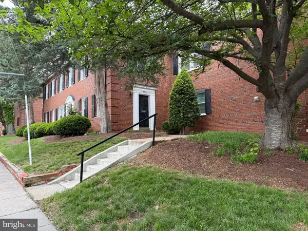 3916 SOUTHERN AVE SE, Washington, DC 20020