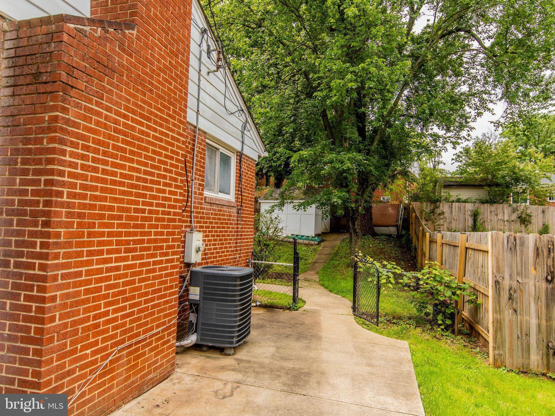College Park, MD 20740,6215 SEMINOLE PL