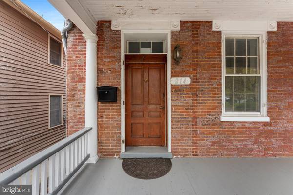 Winchester, VA 22601,214 S BRADDOCK ST