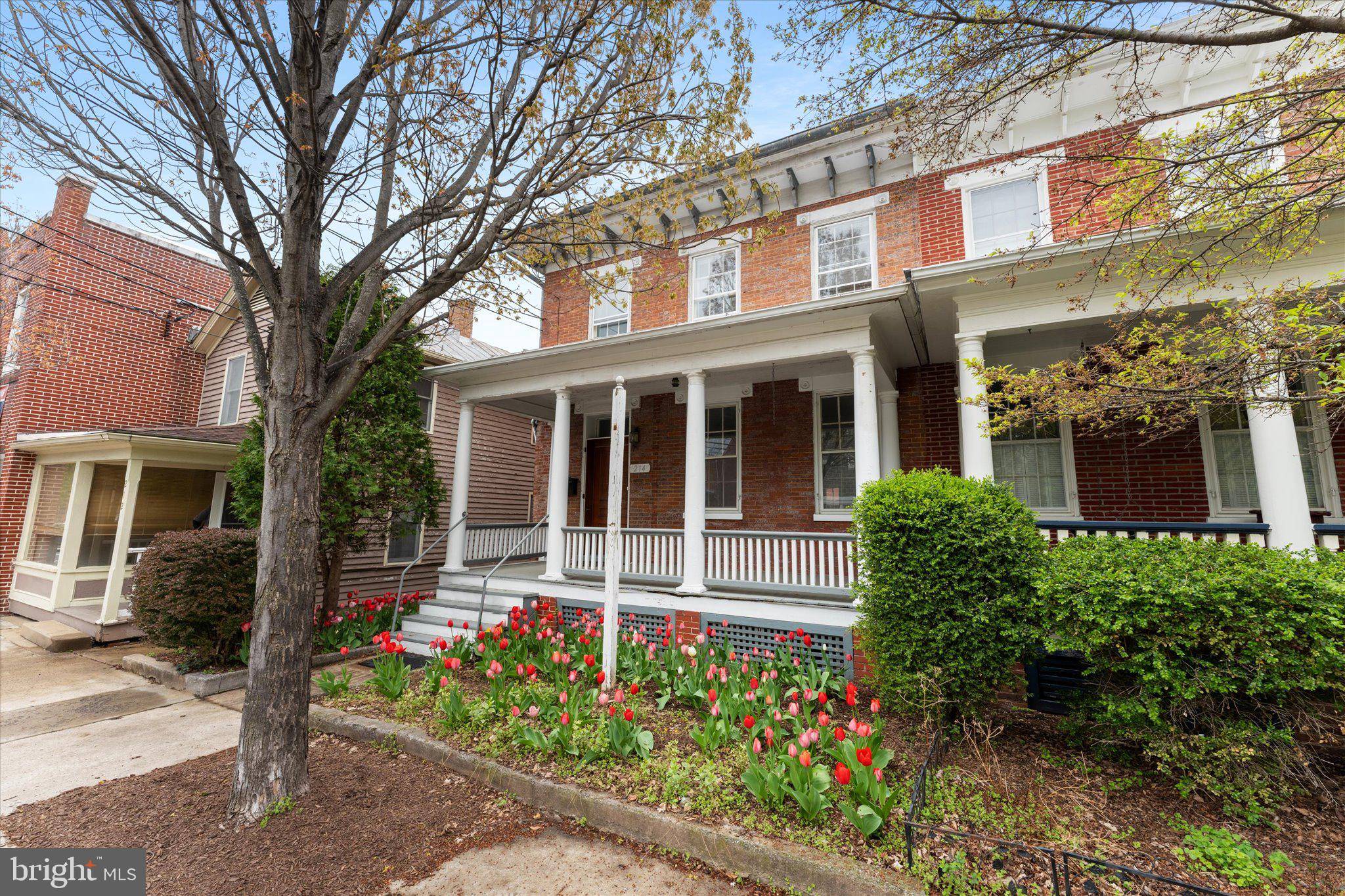 Winchester, VA 22601,214 S BRADDOCK ST