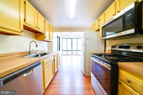 Germantown, MD 20874,18110 CHALET DR #301