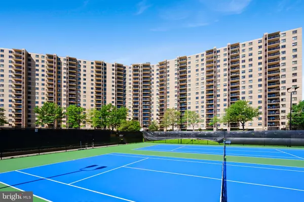 Alexandria, VA 22304,307 YOAKUM PKWY #821