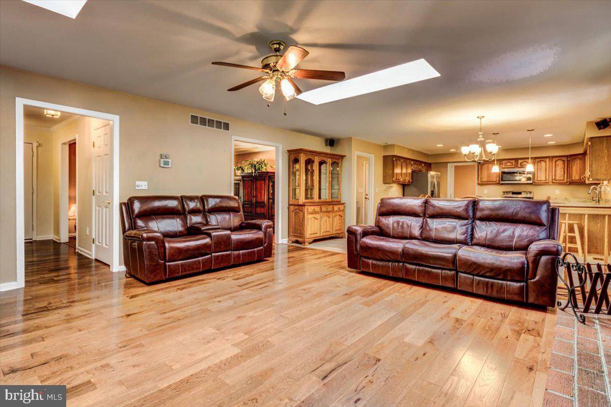 Pasadena, MD 21122,9180 ROLLING MEADOW RUN