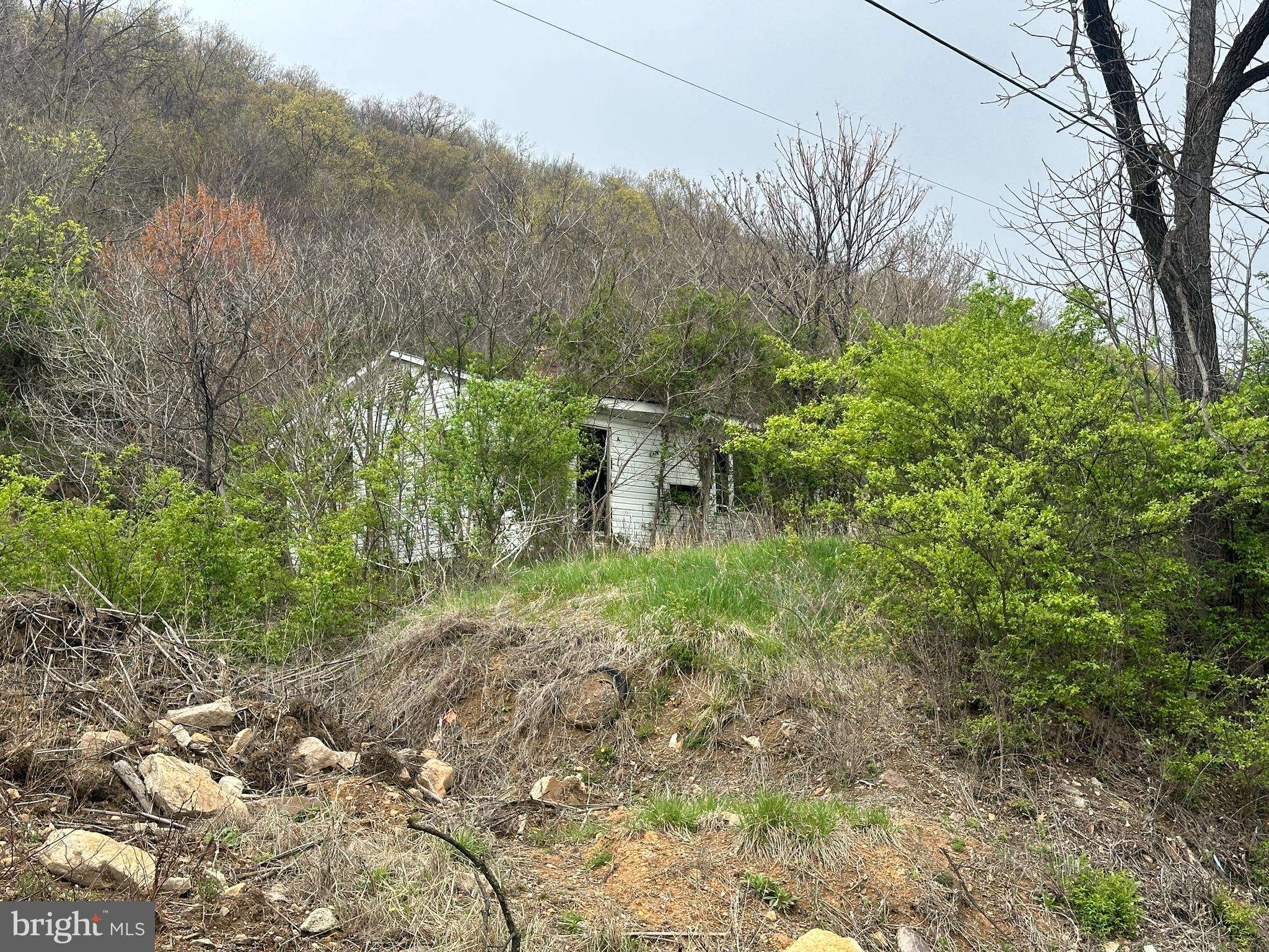 Martinsburg, WV 25403,1745 NEEDMORE RD