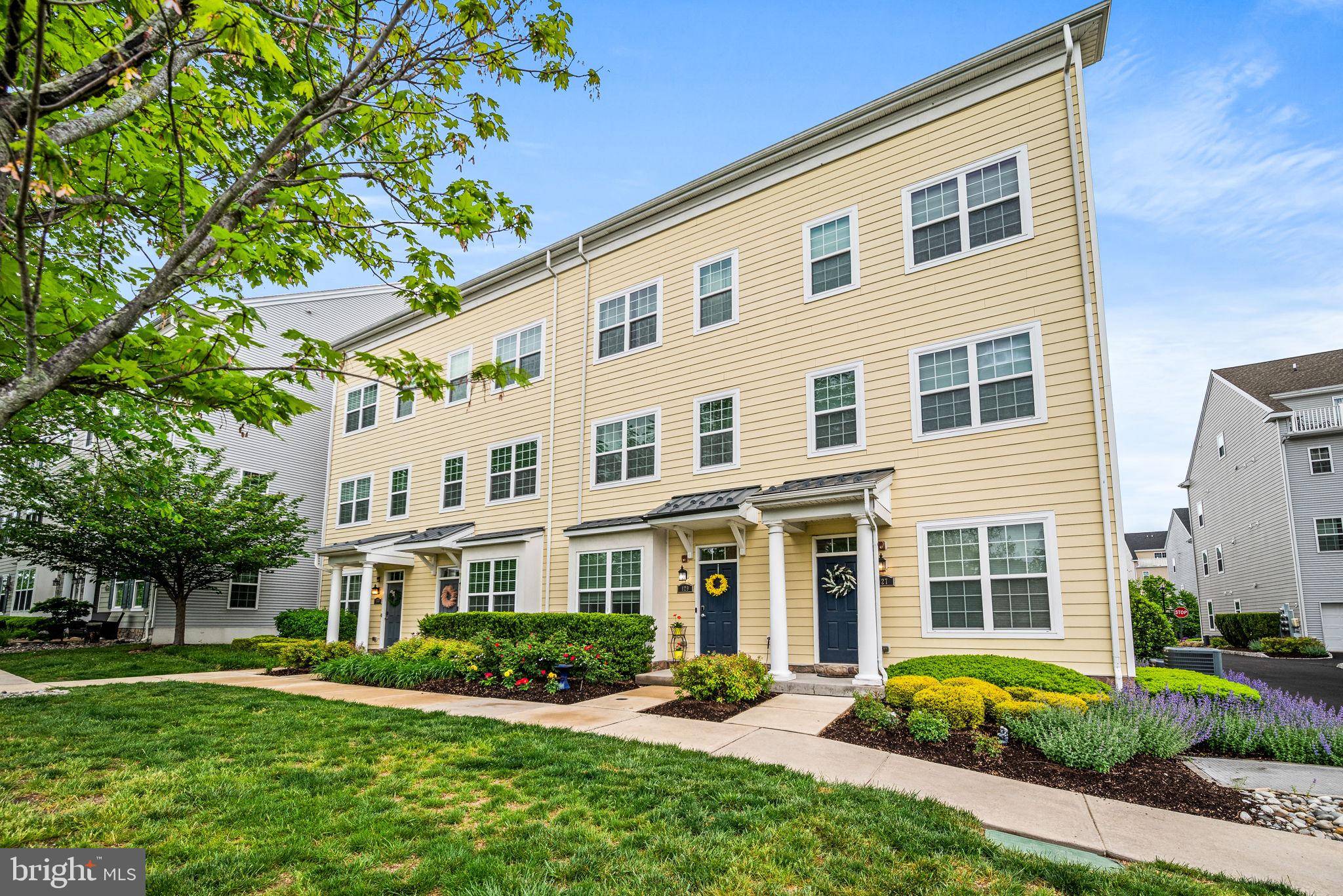 Bensalem, PA 19020,129 EQUESTRIAN ROW