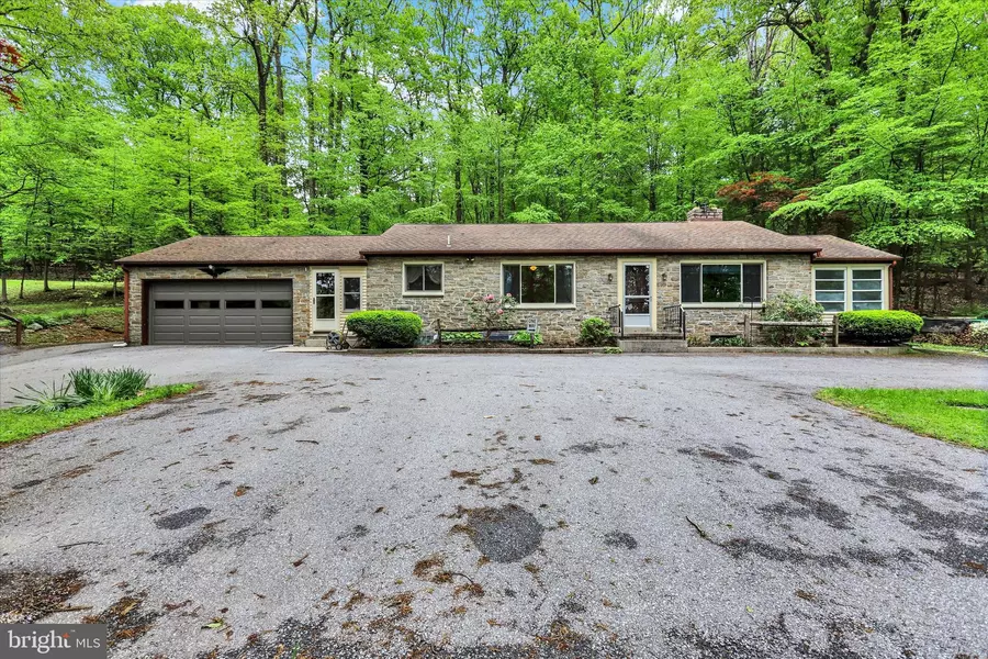 7982 W HIGH ROCK RD W, Hanover, PA 17331