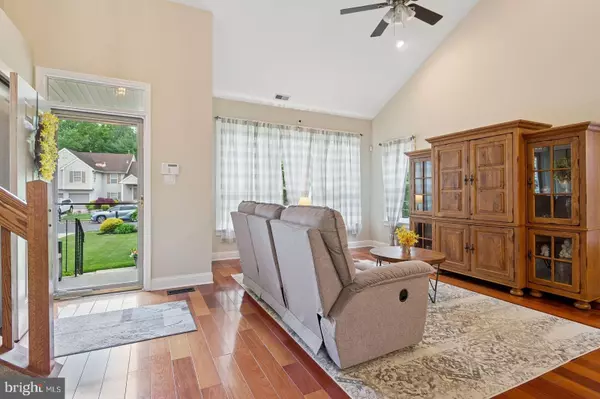 Mount Laurel, NJ 08054,13 WARRINGTON CT