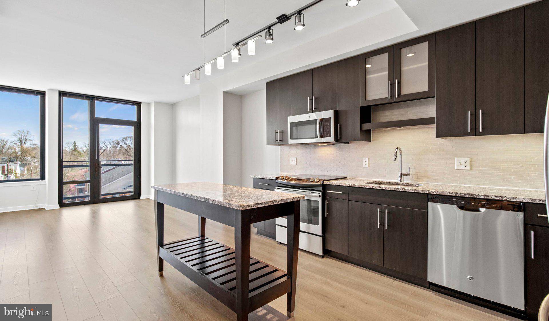 Bethesda, MD 20814,8300 WISCONSIN AVE #2B-830