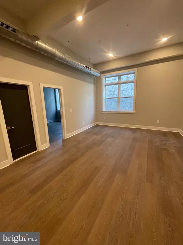 Philadelphia, PA 19128,6110 RIDGE AVE