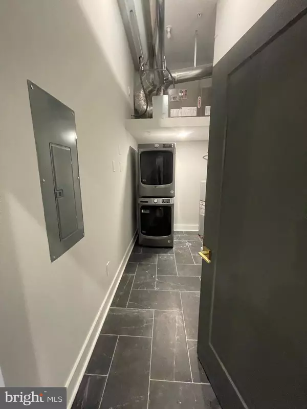 Philadelphia, PA 19128,6110 RIDGE AVE