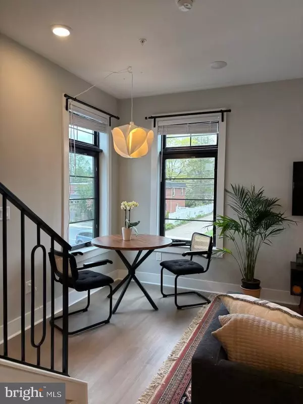 Philadelphia, PA 19128,7517 RIDGE AVE