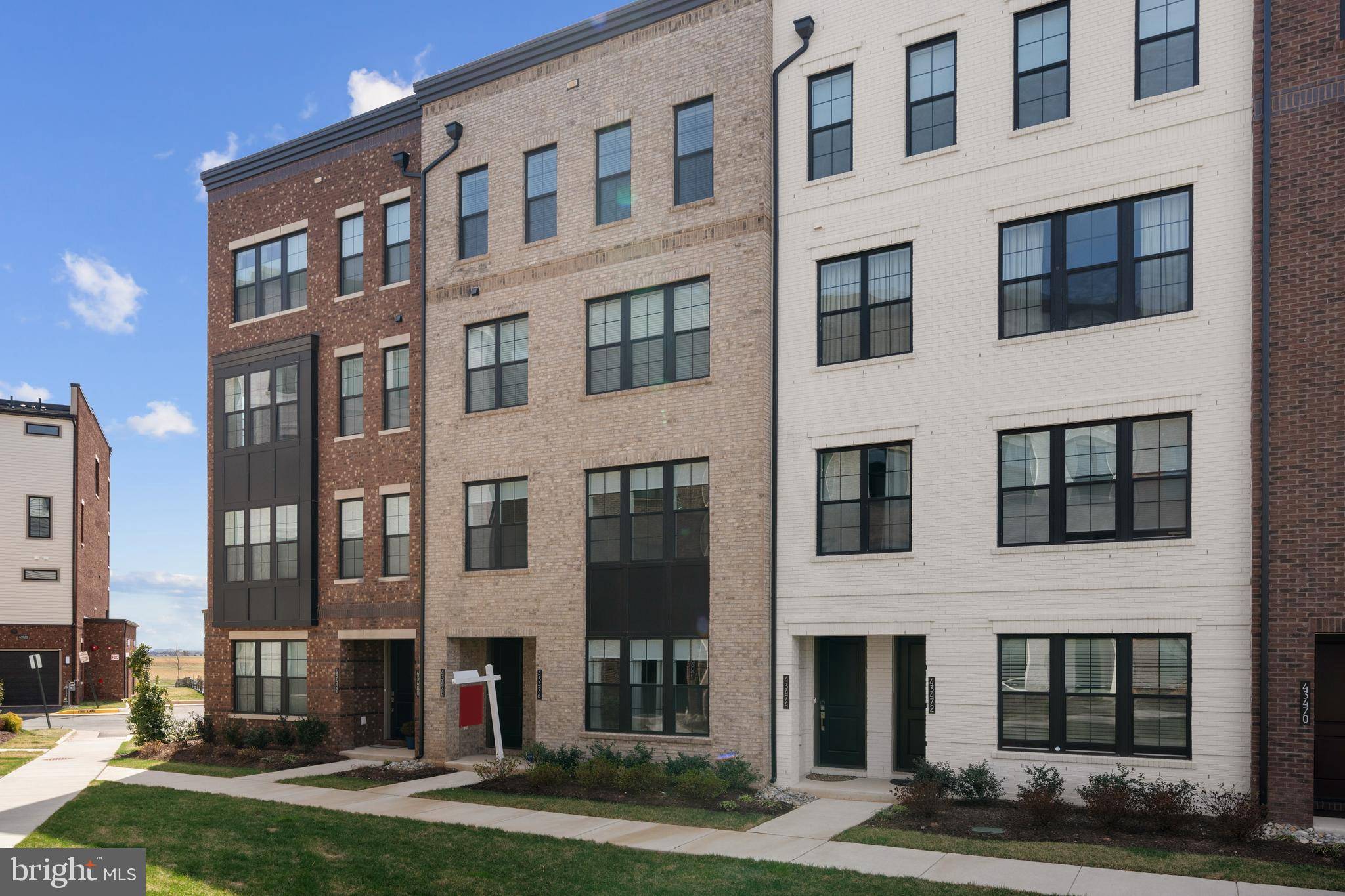 43476 DANVILLE TER, Ashburn, VA 20148